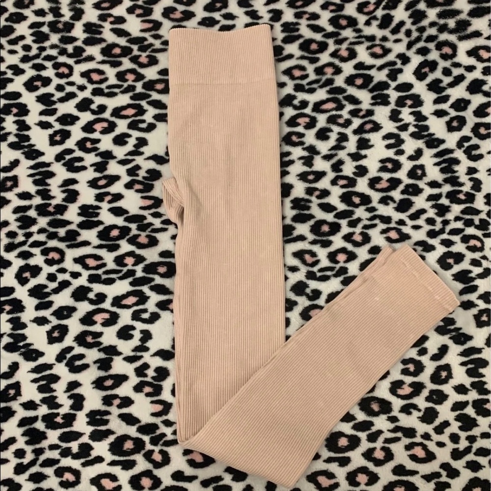 Forever 21 Beige Ribbed Seamless Leggings Casual wear Athletic Thick Leggings